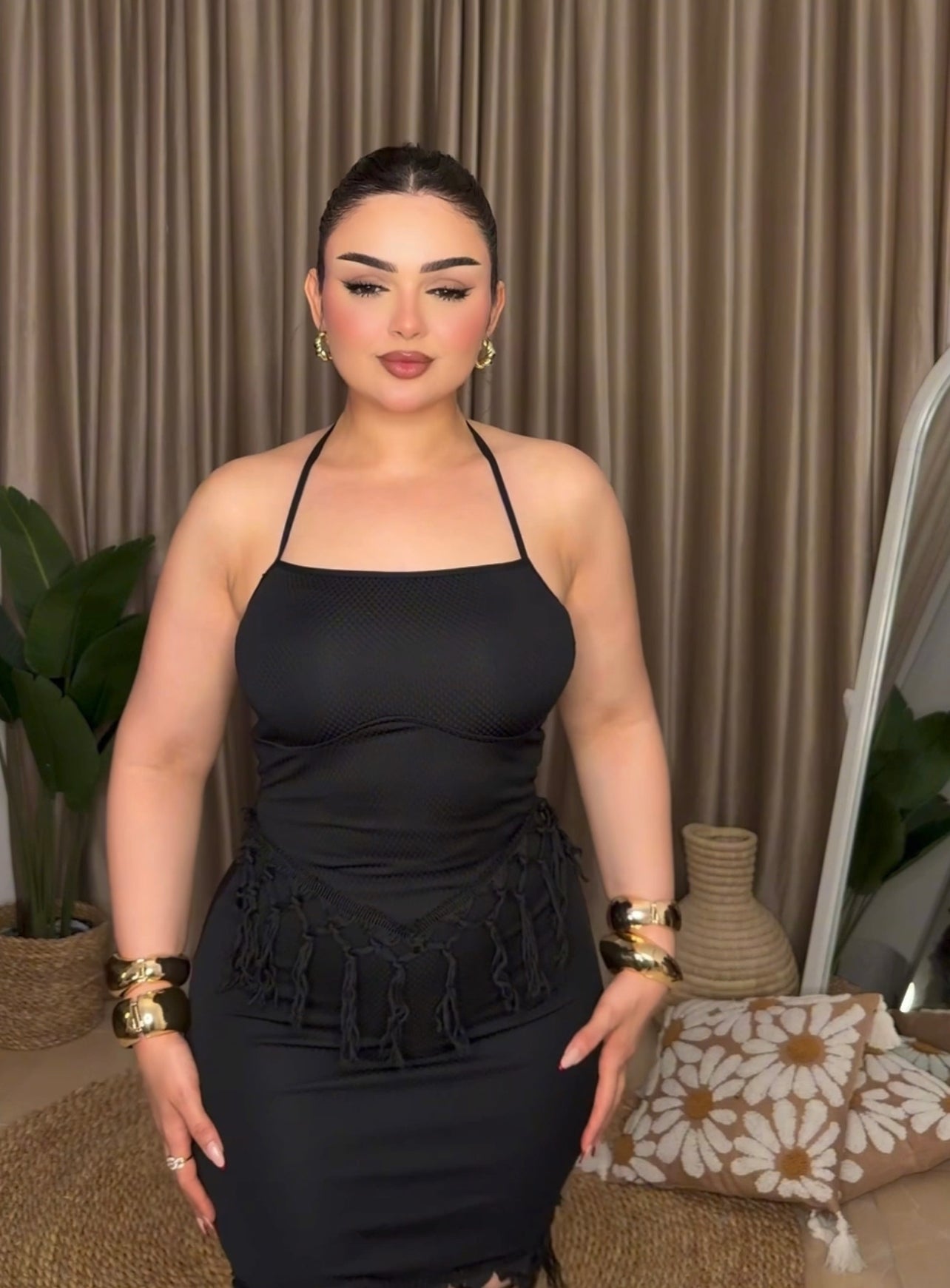 طقم اسود شراشيب