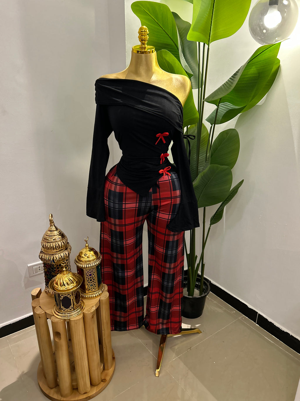 بيجامة اسود فيونكات
