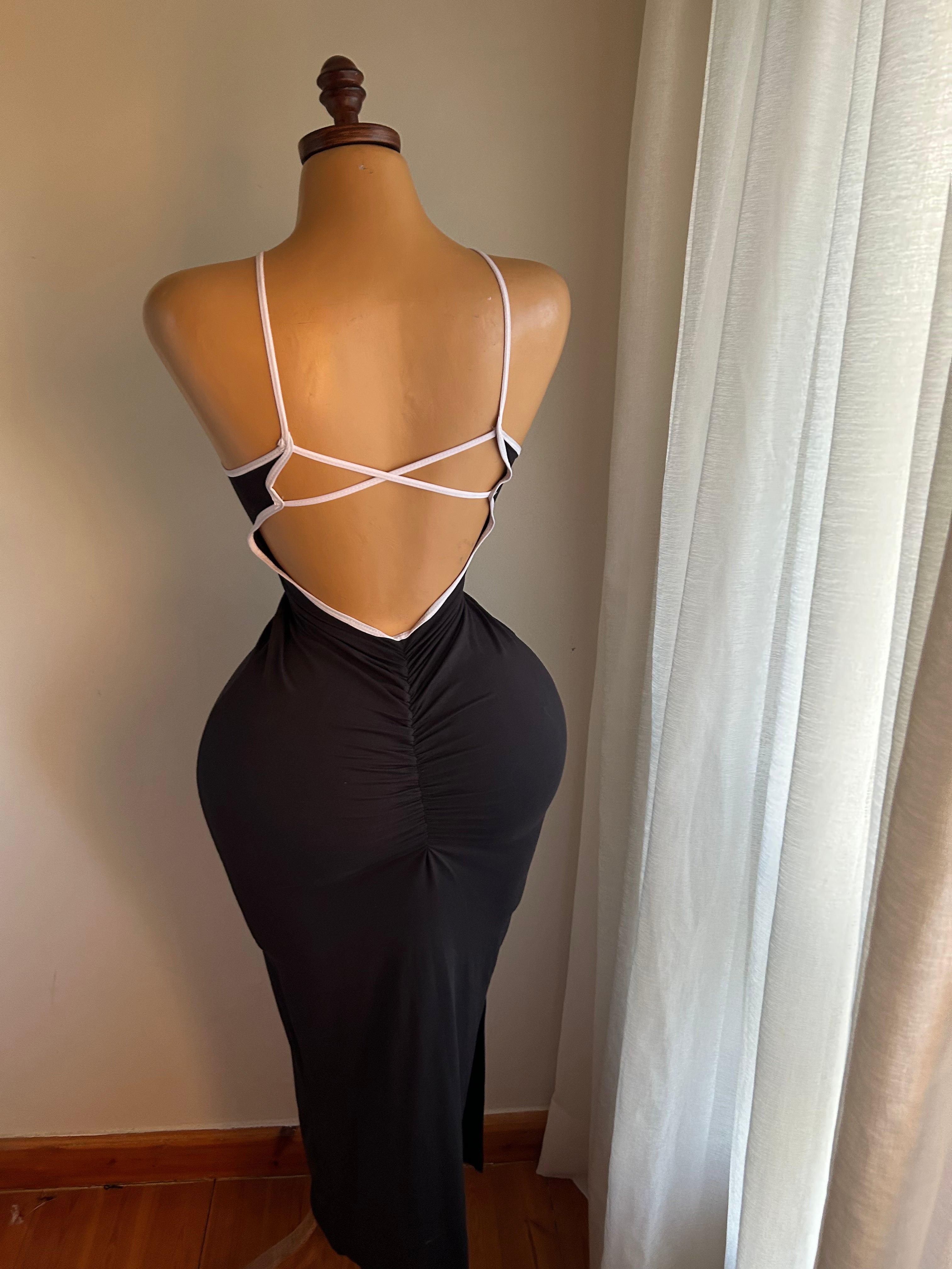 فستان ليكرا اسود