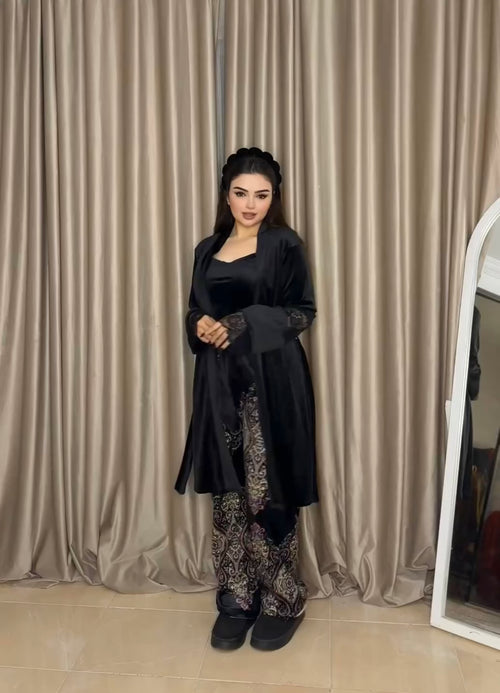 (اسود) يجامة قطيفة في دانتيل