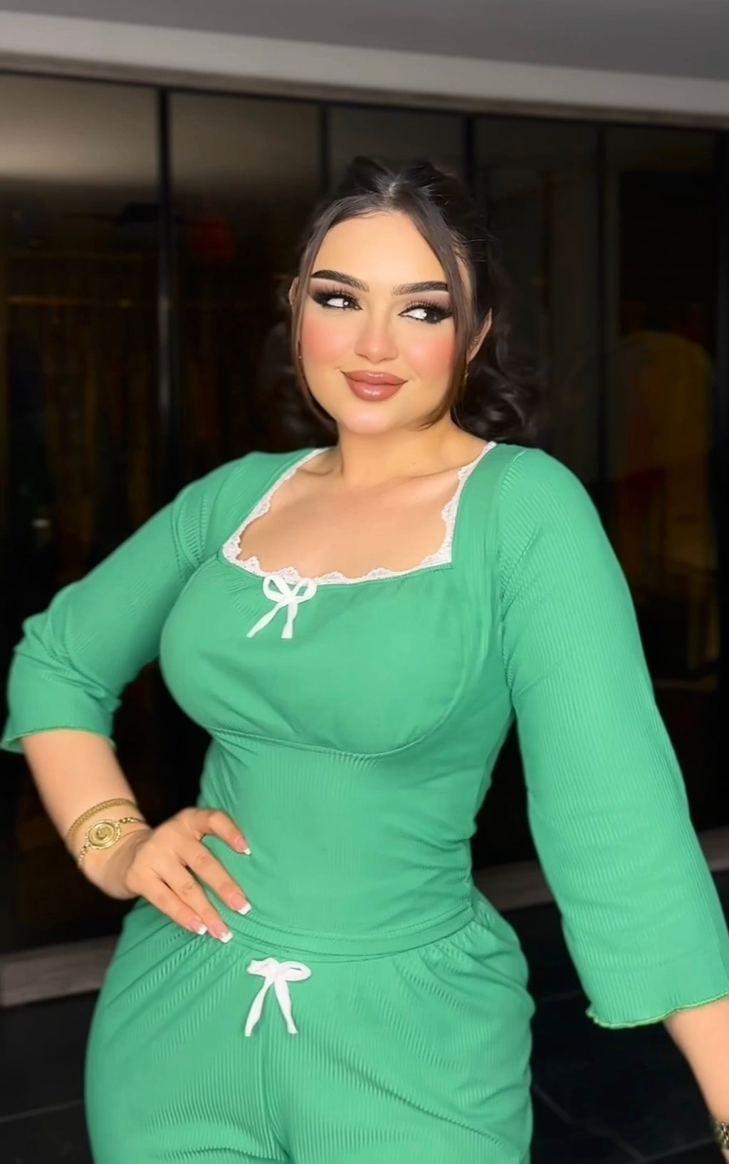 بيجامة خضرا دانتيل