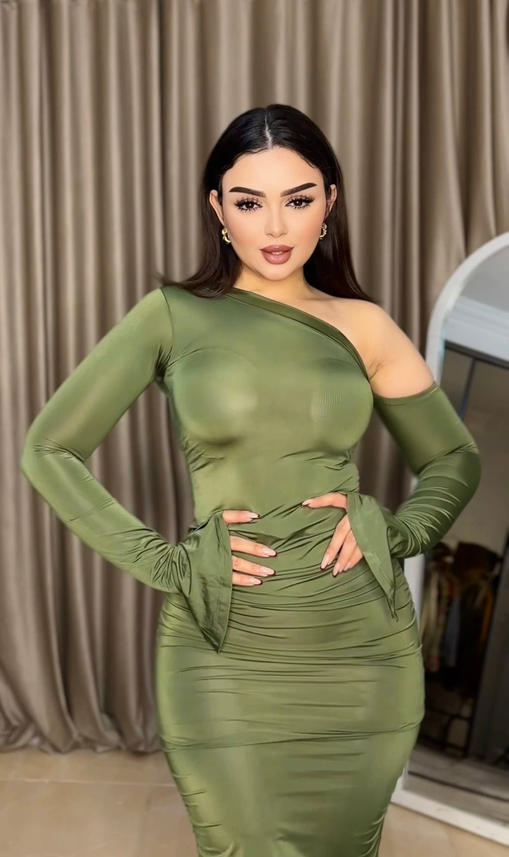 فستان زبدة كم وكم