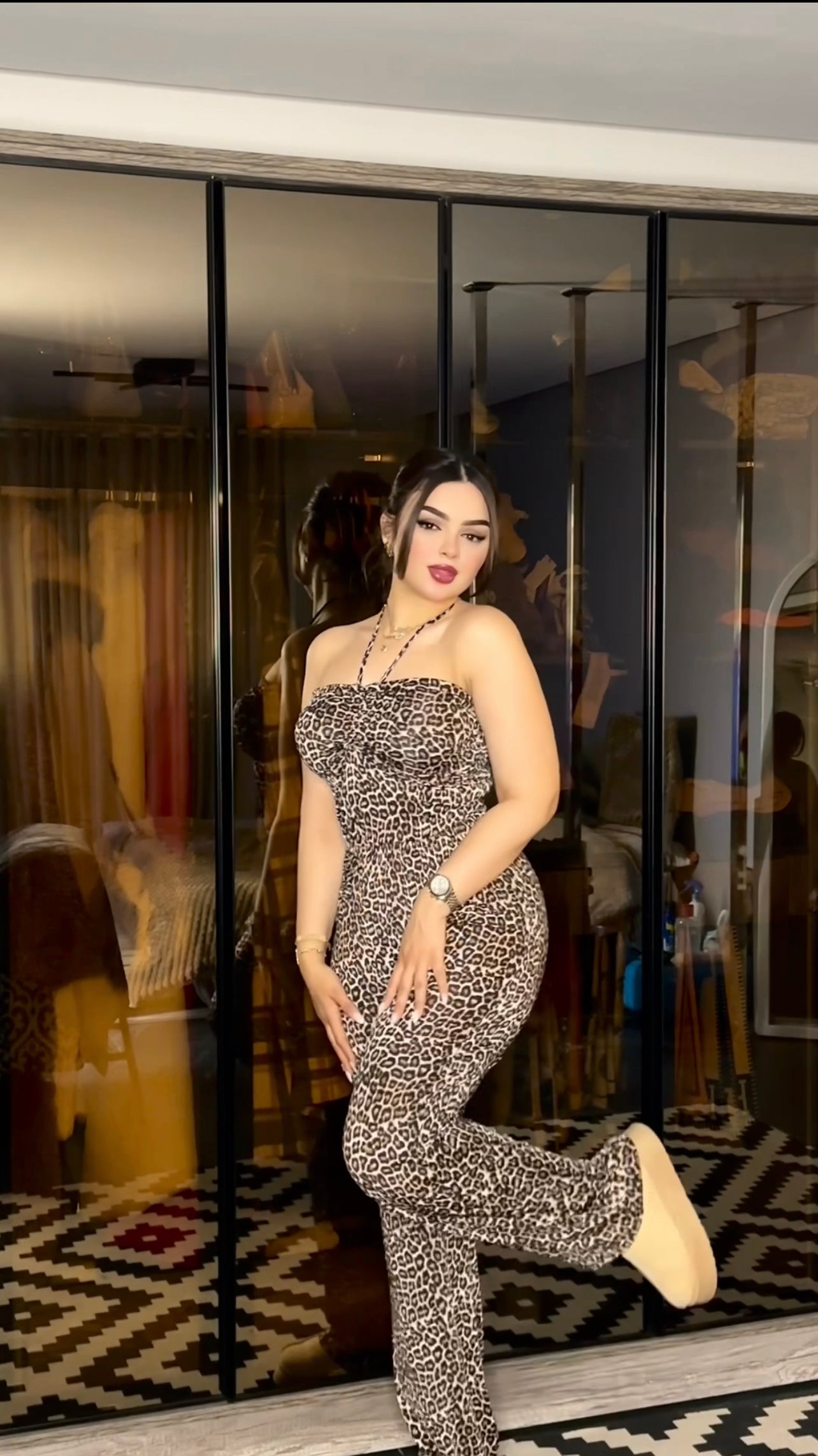 بيجامة تايجر رباط من الرقبه