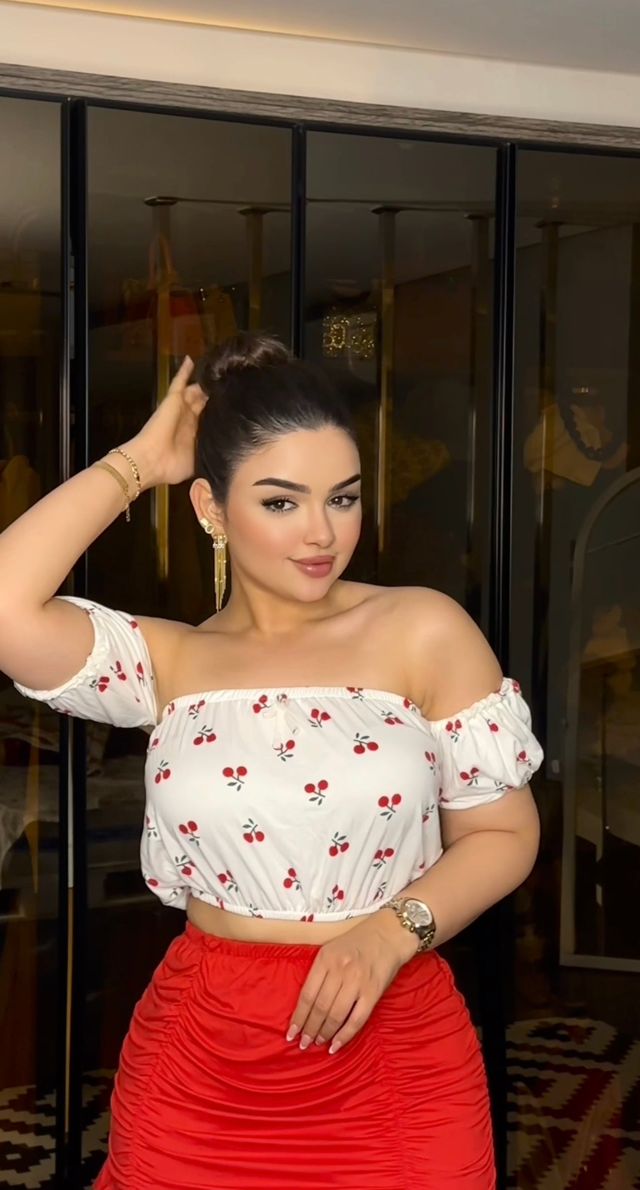 طقم جيبة كريزة ابيض