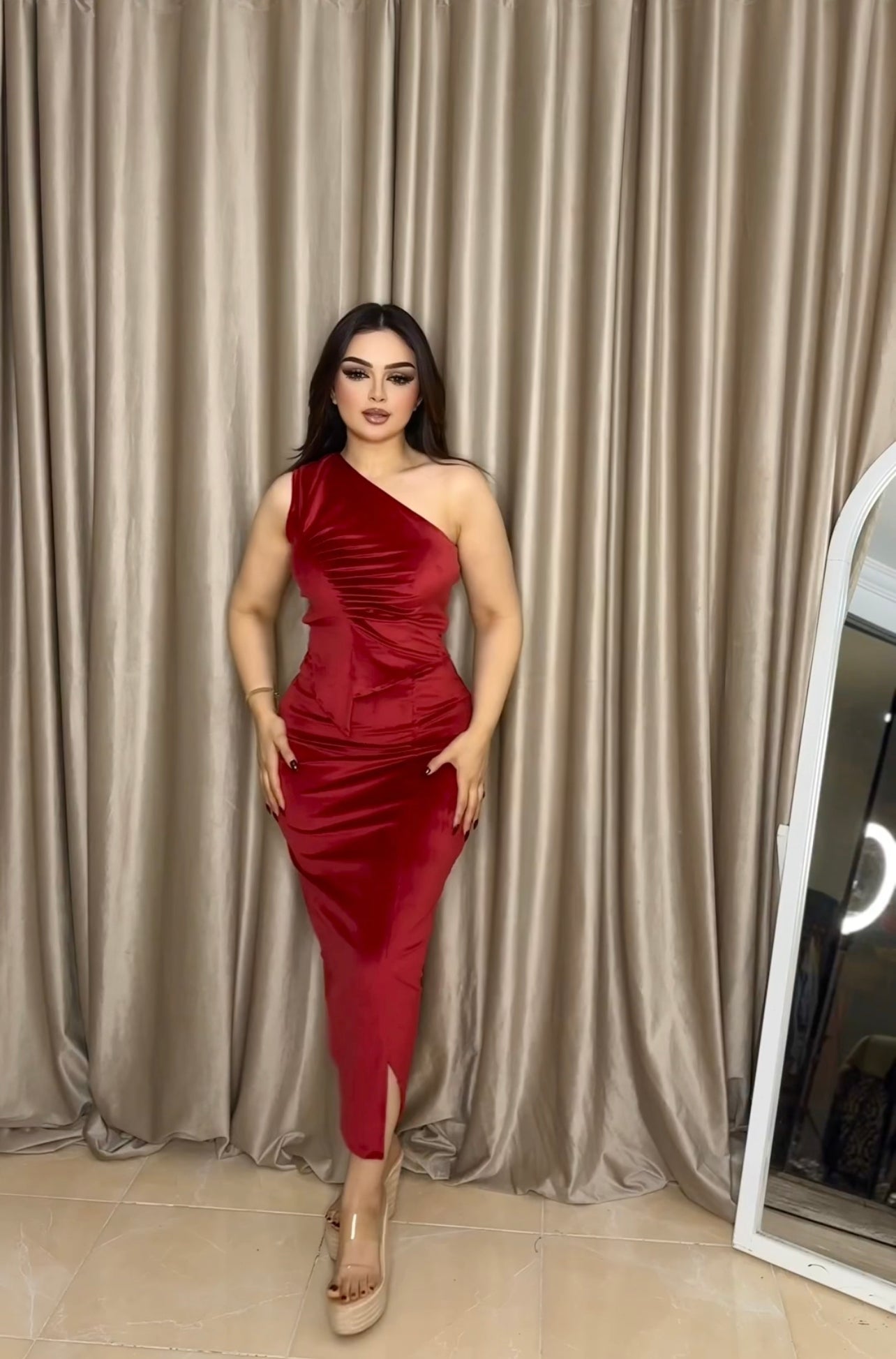 طقم جيبة وتوب قطيفة