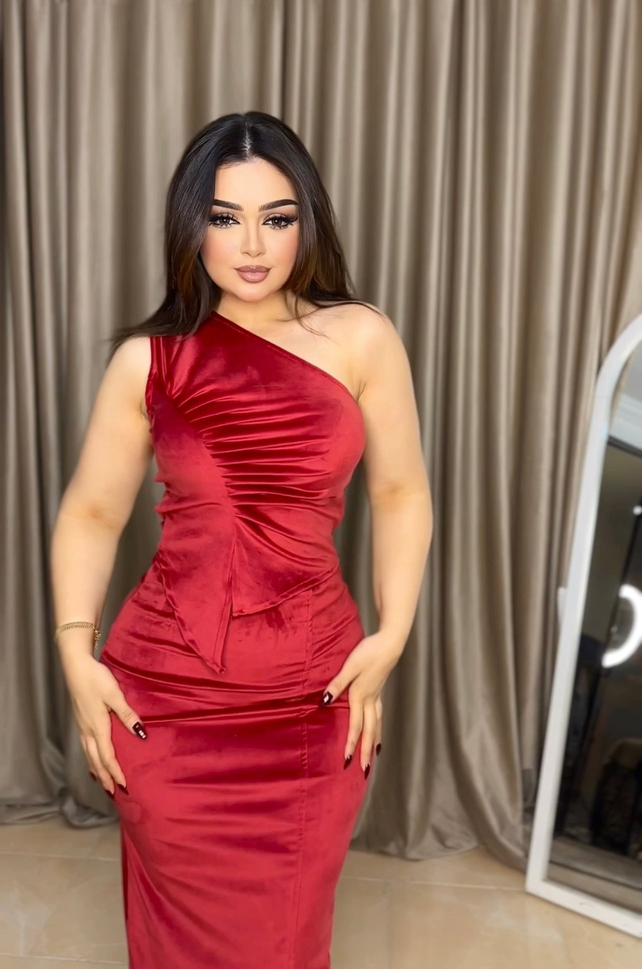 طقم جيبة وتوب قطيفة